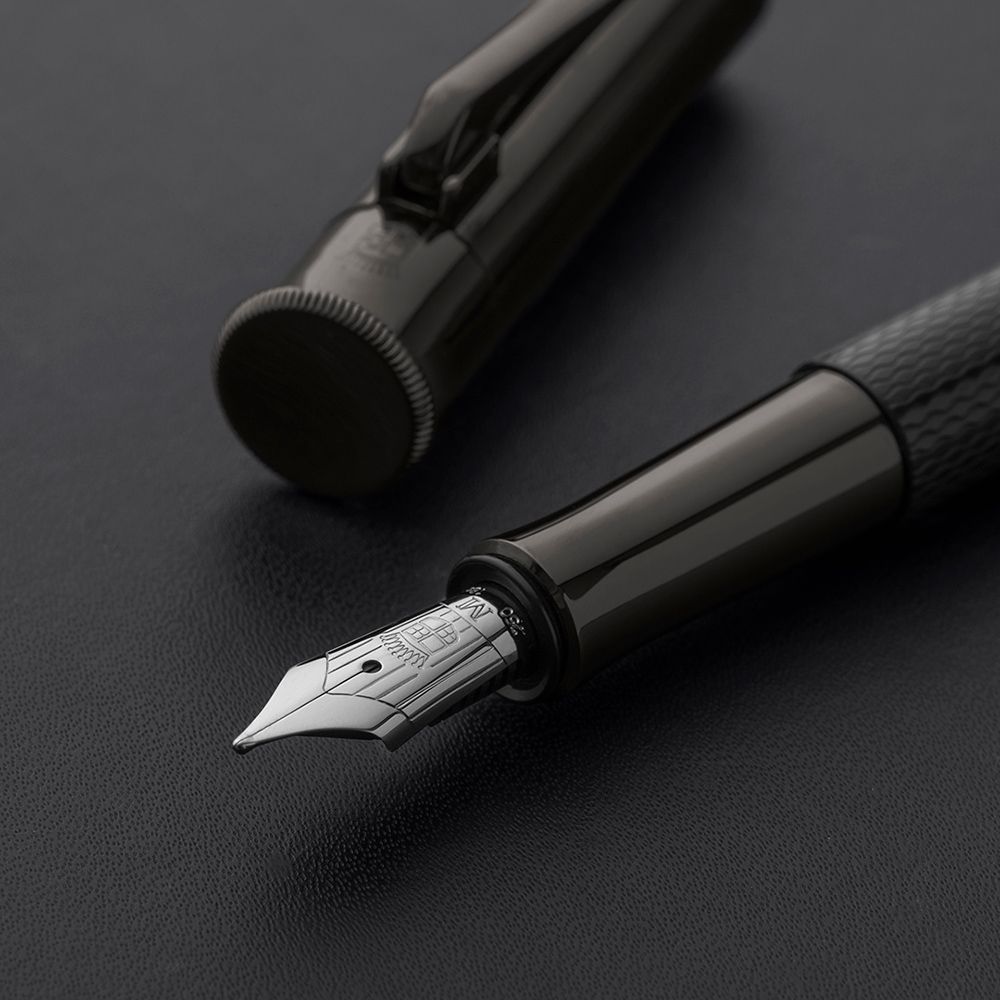 Graf von Faber-Castell Guilloche Black Edition fountain pen
