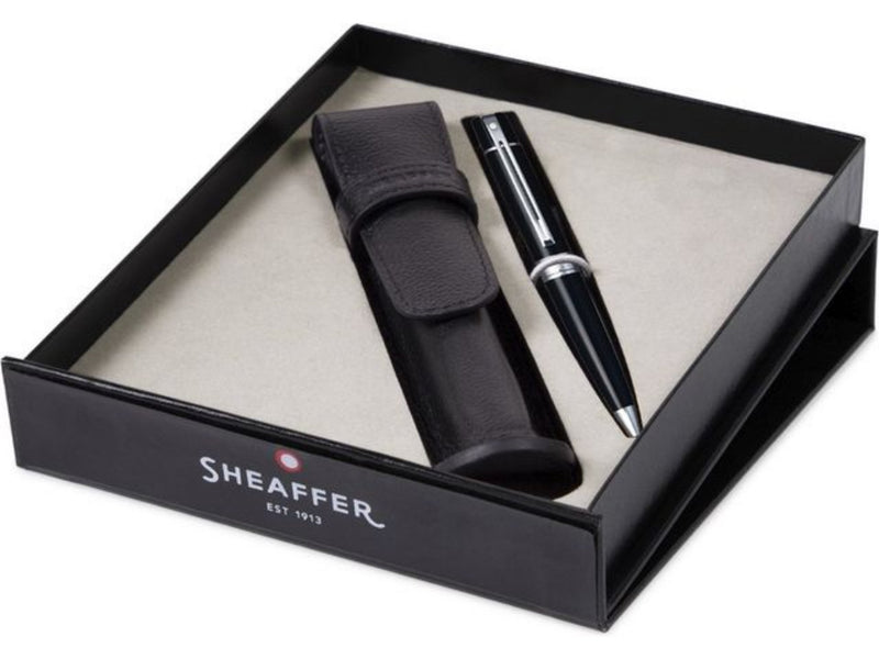 Sheaffer 300 Bright chrome tone met lederen penetui